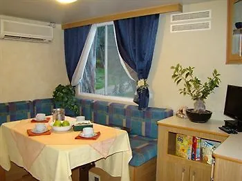 Hotel Villaggio La Foce 3*